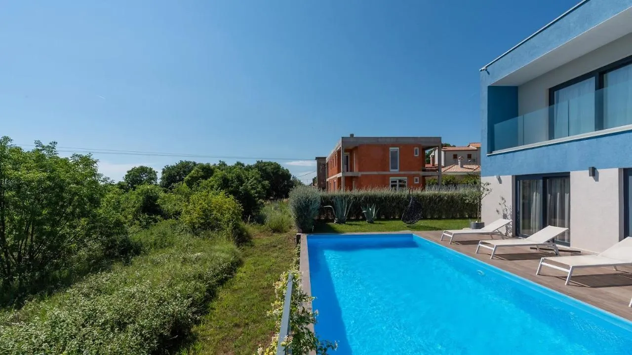Villa Chic Valizza 0*,  Slovenya